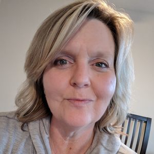 Meet your Posher, Cynthia